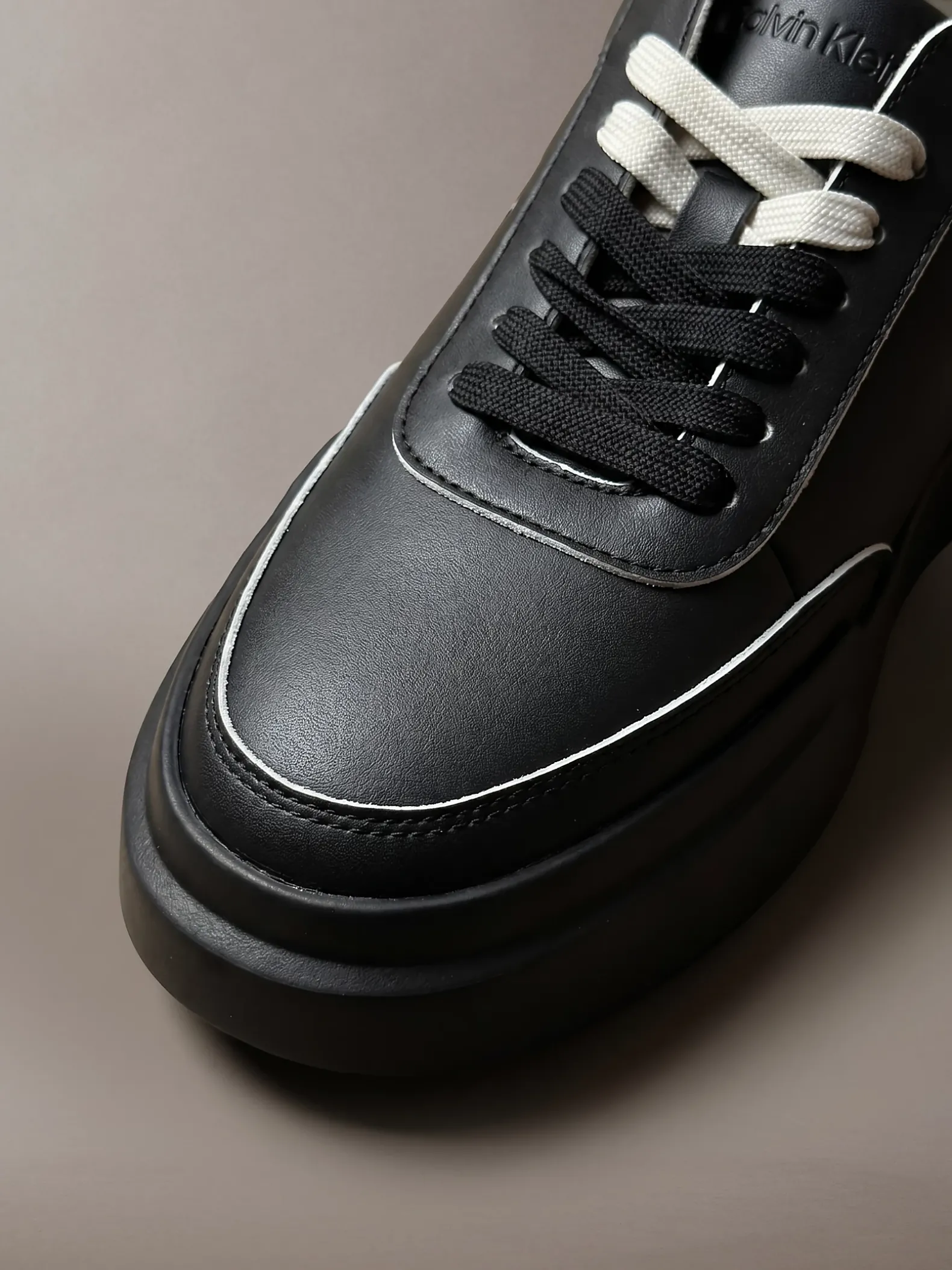 Leren duurzame chunky sneakers met grip