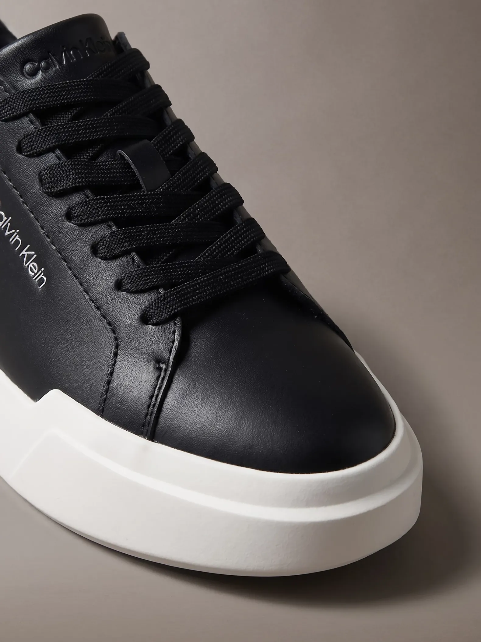 Leren duurzame chunky sneakers met grip