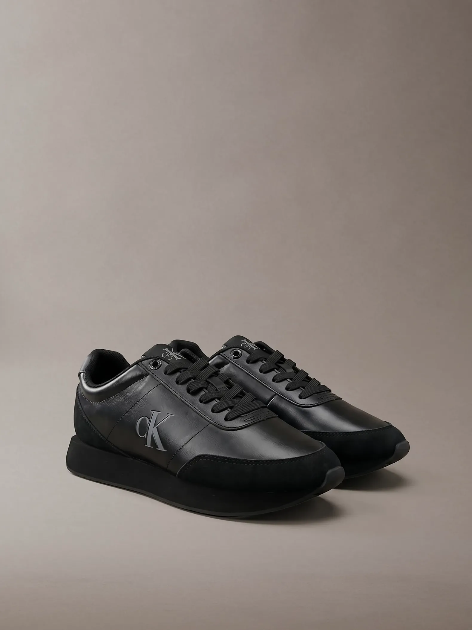 Leren hardloopsneakers met signature logo