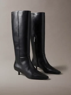 Leren knielaarzen met kitten heel