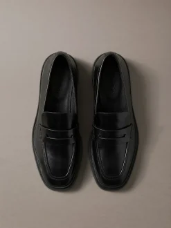 Leren pennyloafers met vierkante punt