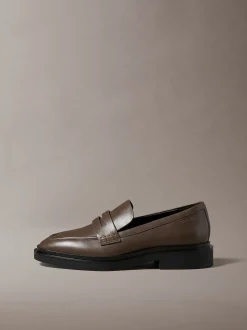 Leren pennyloafers met vierkante punt