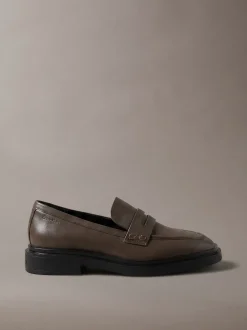 Leren pennyloafers met vierkante punt