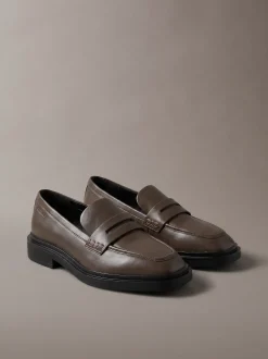 Leren pennyloafers met vierkante punt