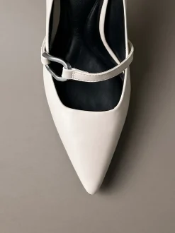 Leren pumps met stilettohak en bandje