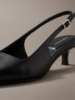 Leren slingback met kitten heel