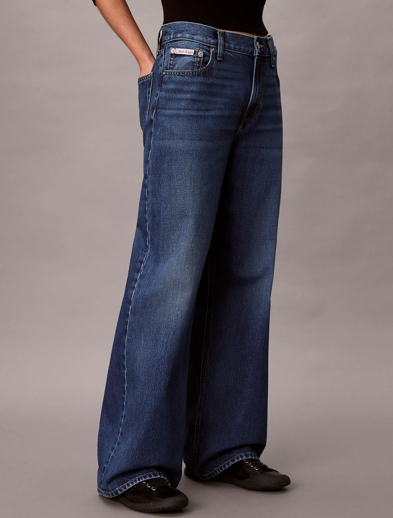 Low Rise Baggy Jeans