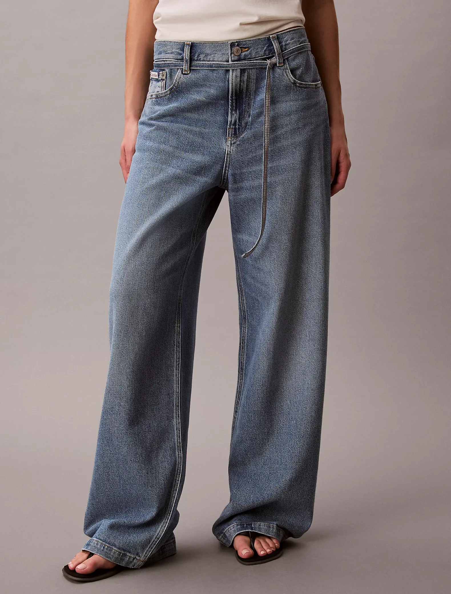 Low Rise Baggy Jeans
