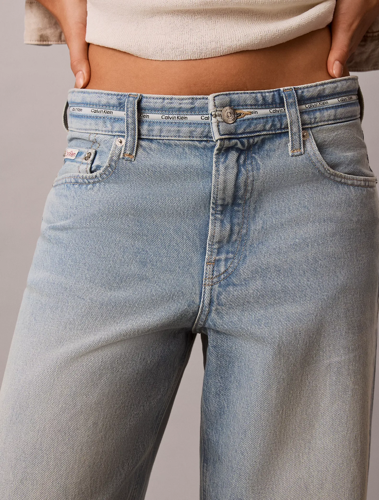 Low Rise Logo Tape Baggy Jeans