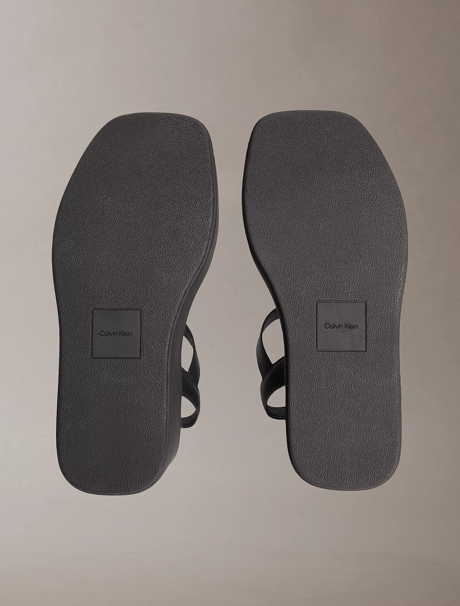 Melia - Plateausandalen met logo en sleehak