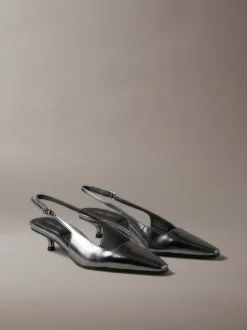 Metallic leren slingbacks met kittenhak