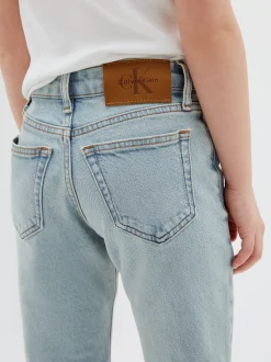 Mid rise straight jeans