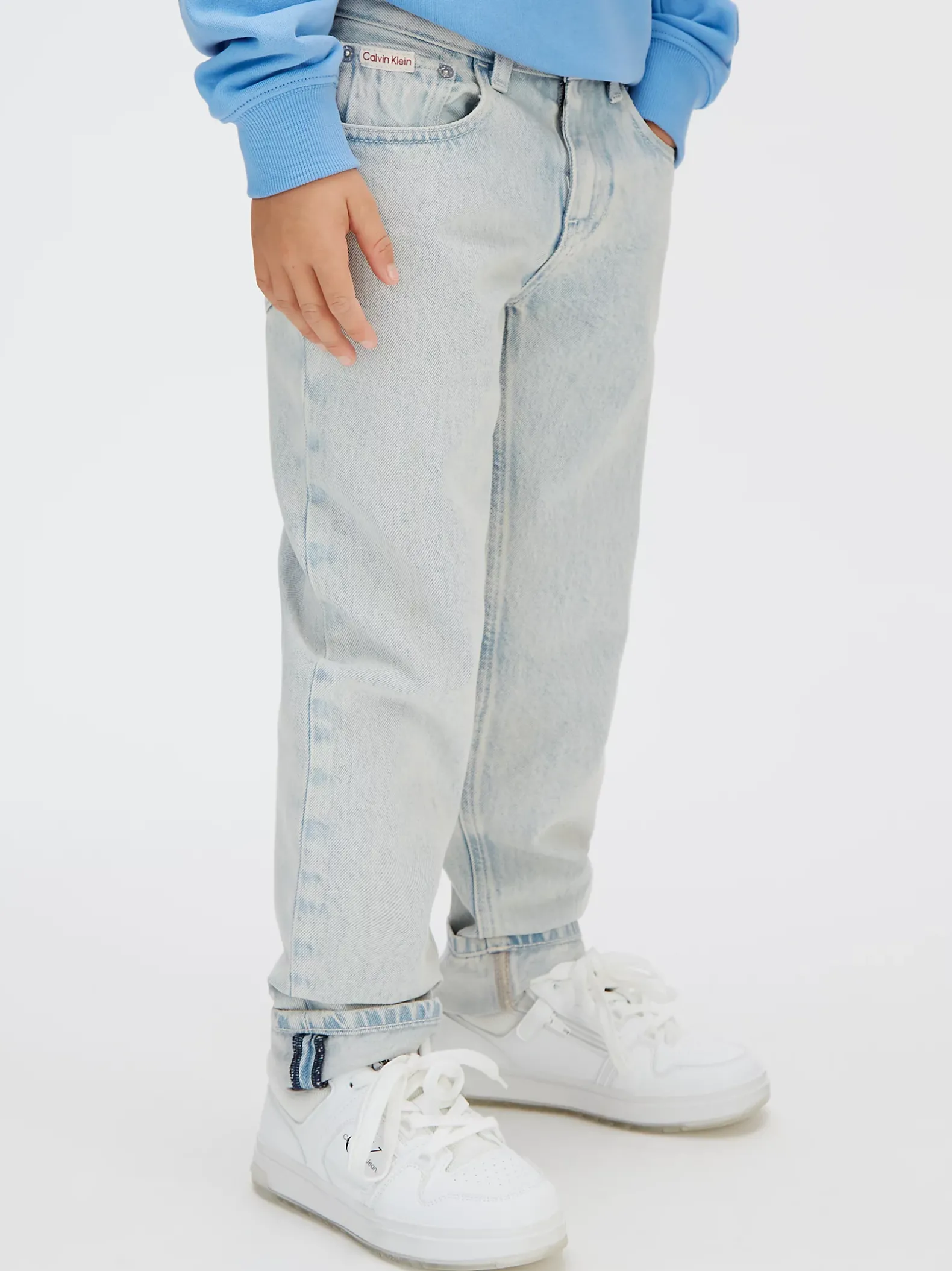 Mid rise straight jeans