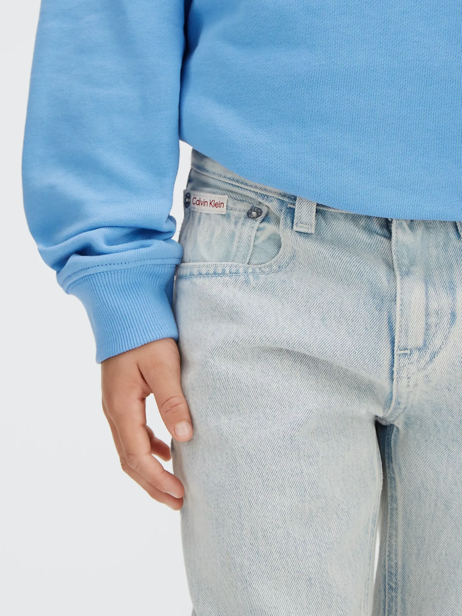 Mid rise straight jeans