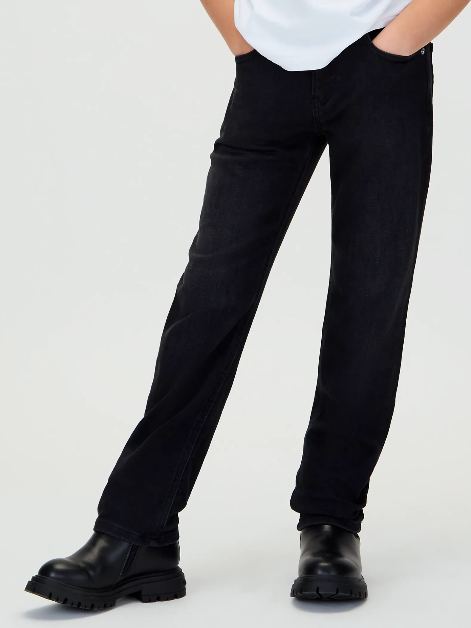 Mid Rise Straight Jeans