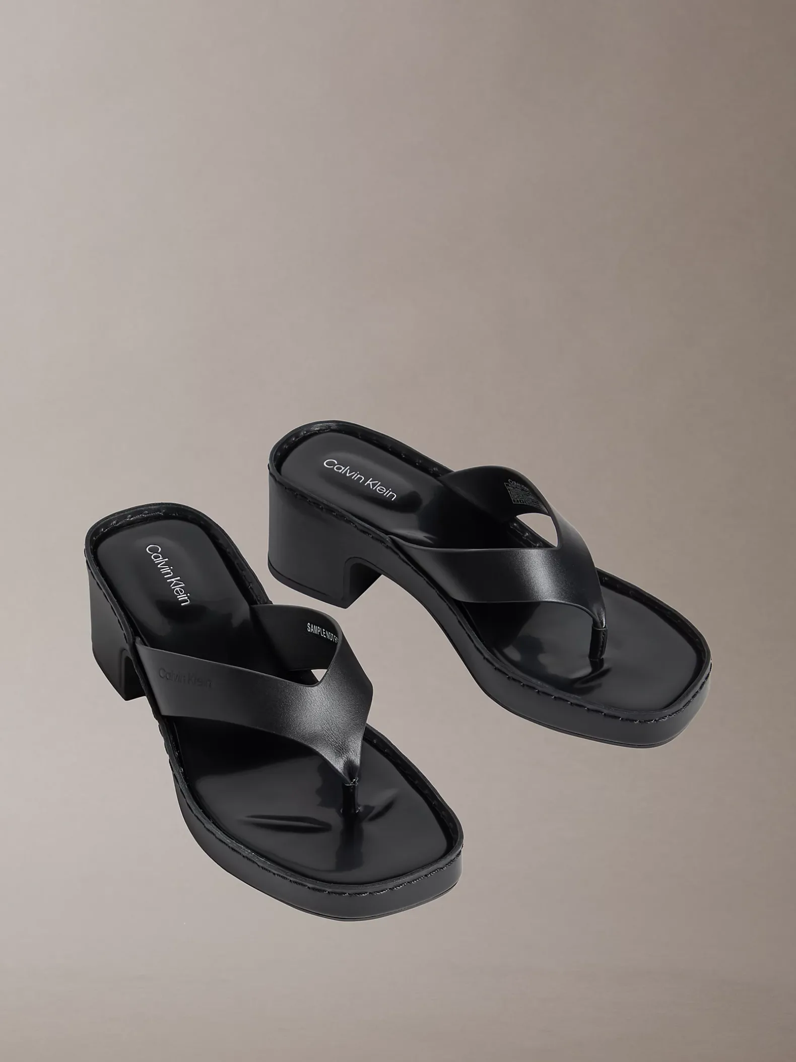 Milana - Leren teenslippers met hak