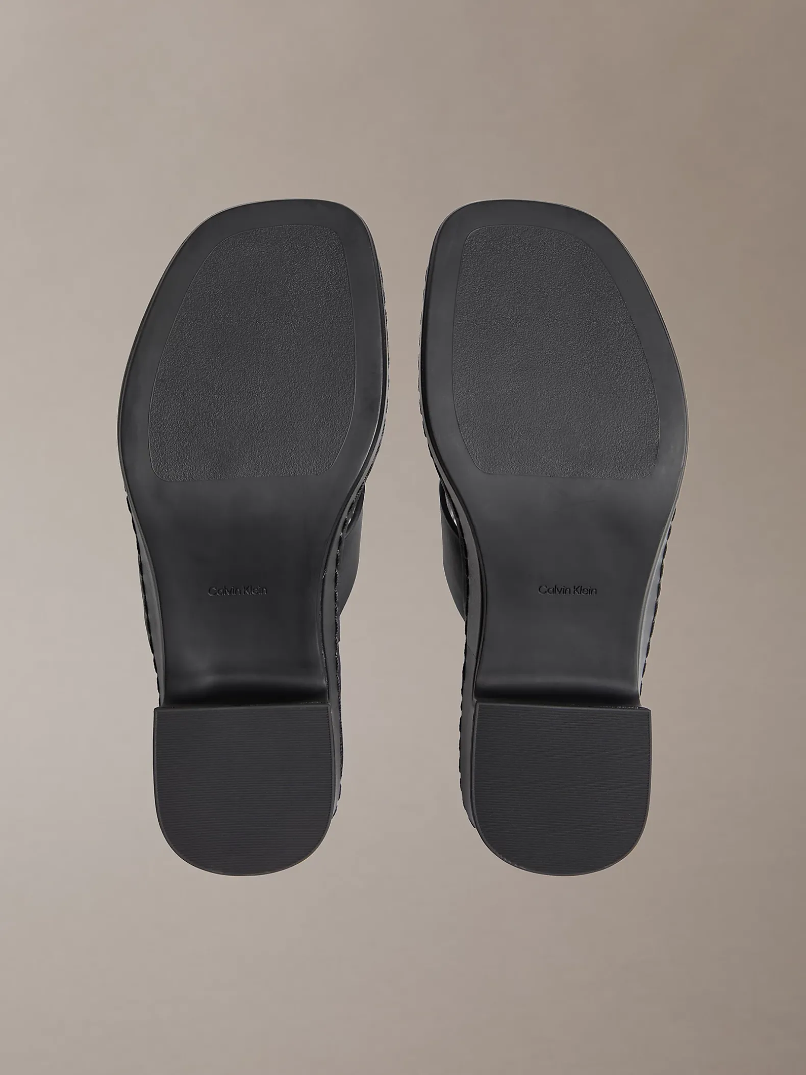 Milana - Leren teenslippers met hak