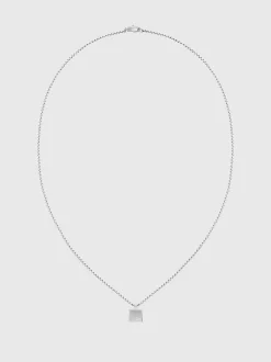 Minimalistische ketting met vierkante hanger