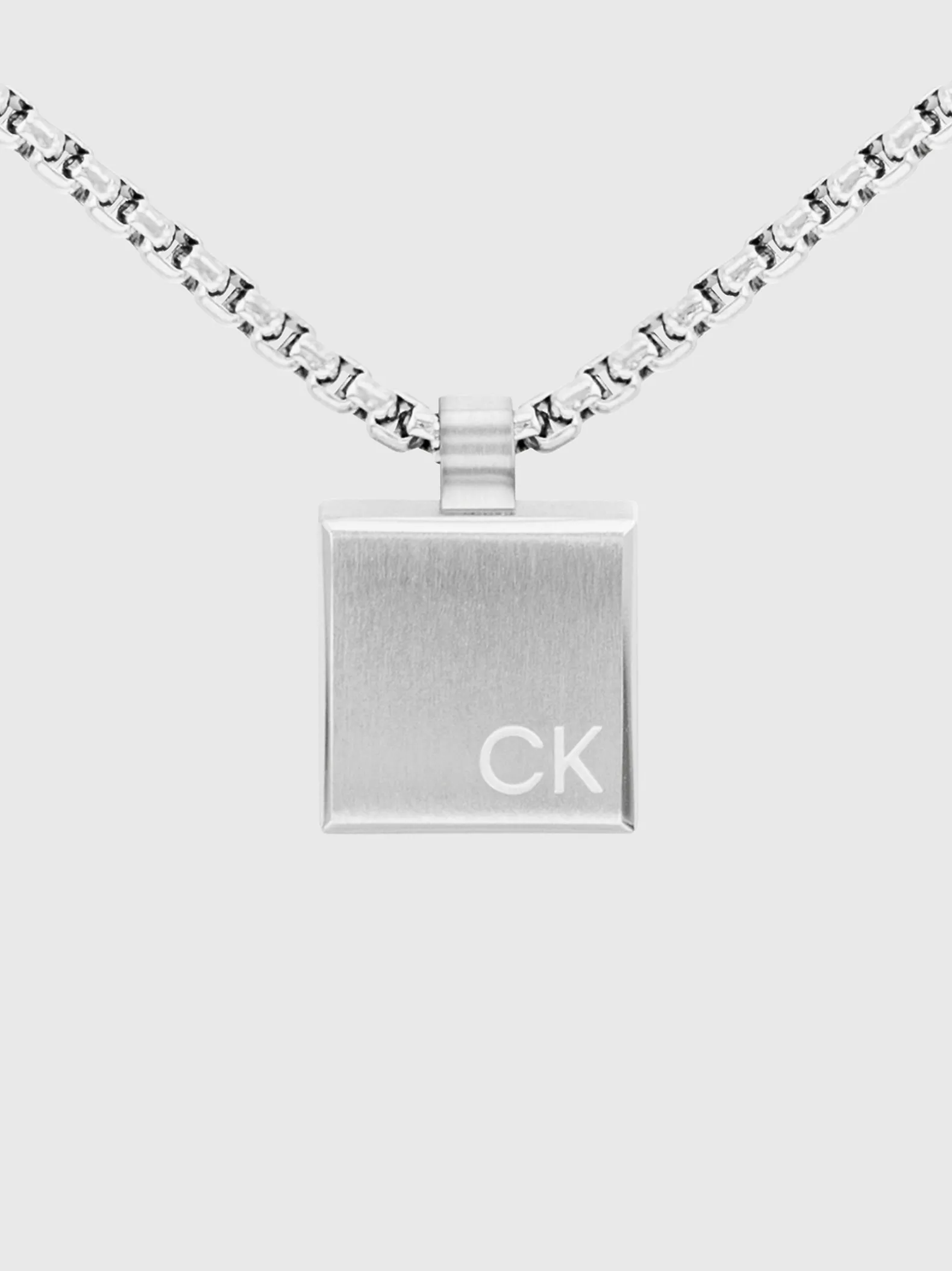Minimalistische ketting met vierkante hanger