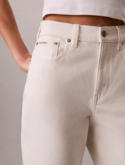 Mom fit jeans