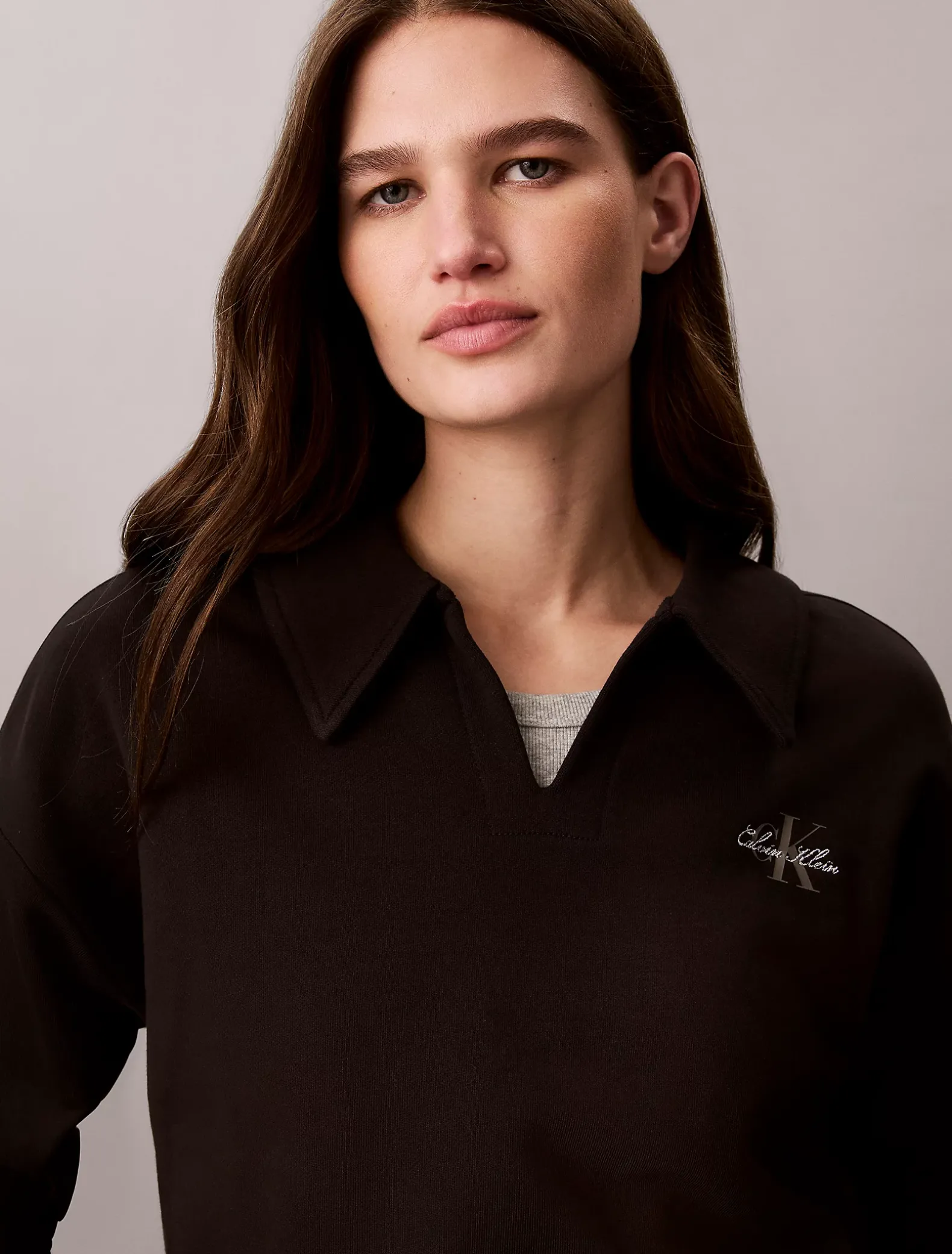 Monogram sweatshirt met open kraag