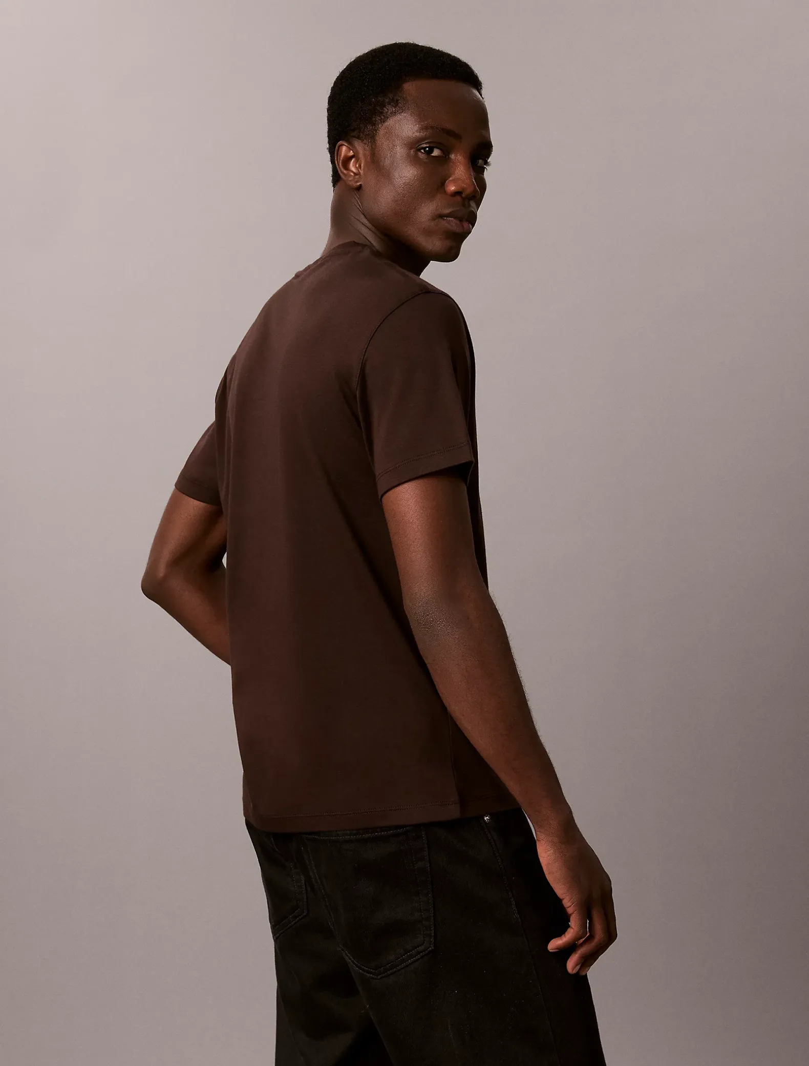 Nauwsluitend katoenen T-shirt met embleem