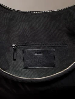 Nylon crescent tas