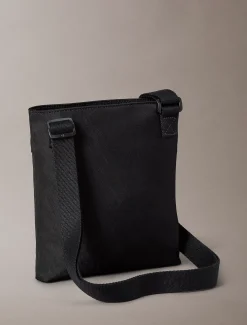 Nylon flatpack met monogram-logo