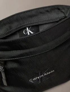 Nylon flatpack met monogram-logo