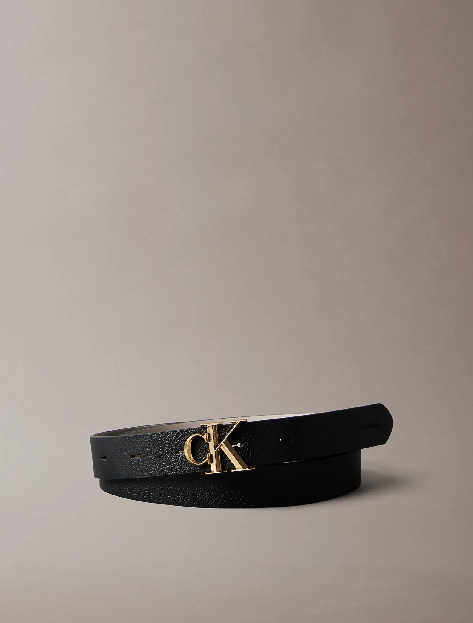 Omkeerbare riem met logo van grof leer