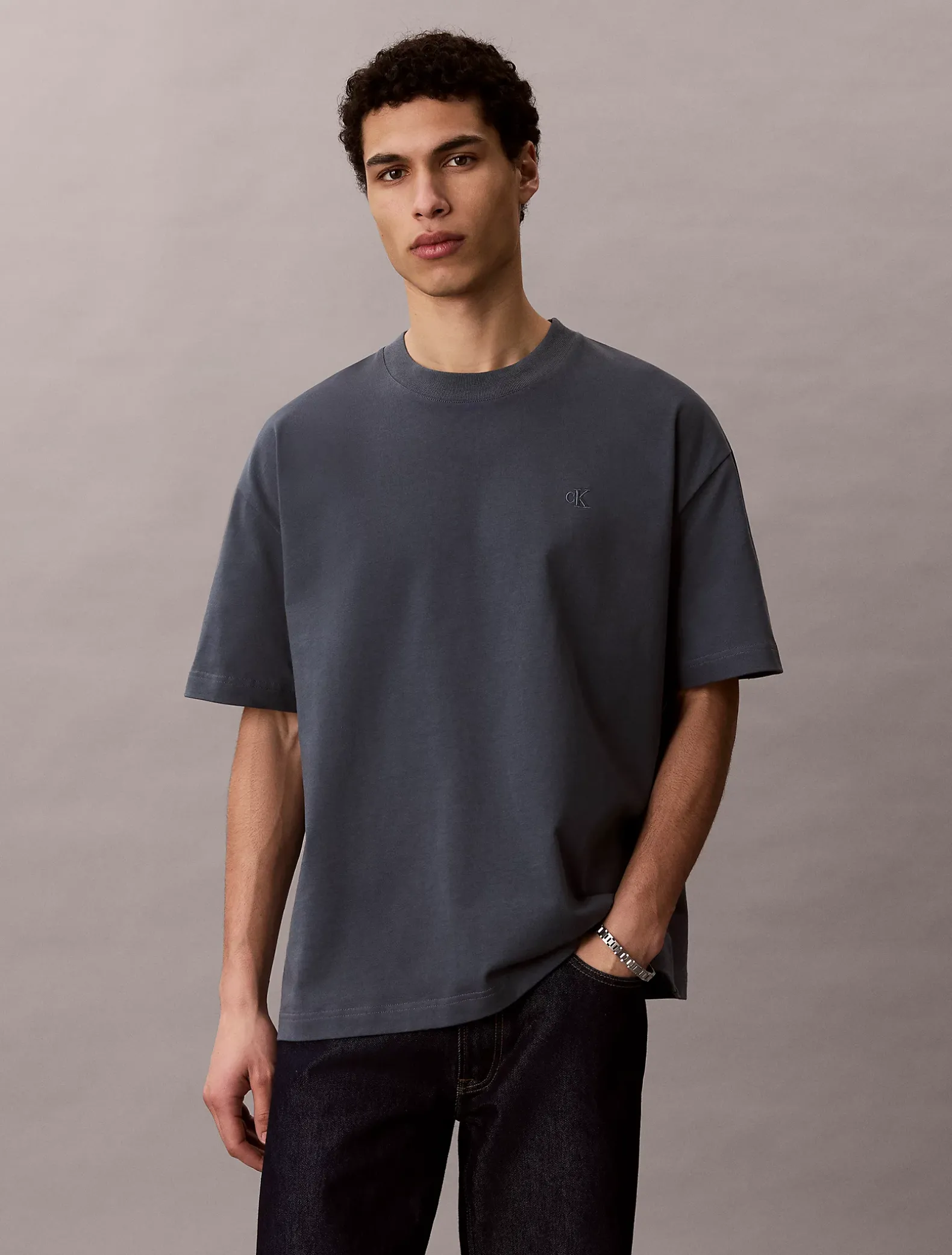 Oversized T-shirt met logo in reliëf