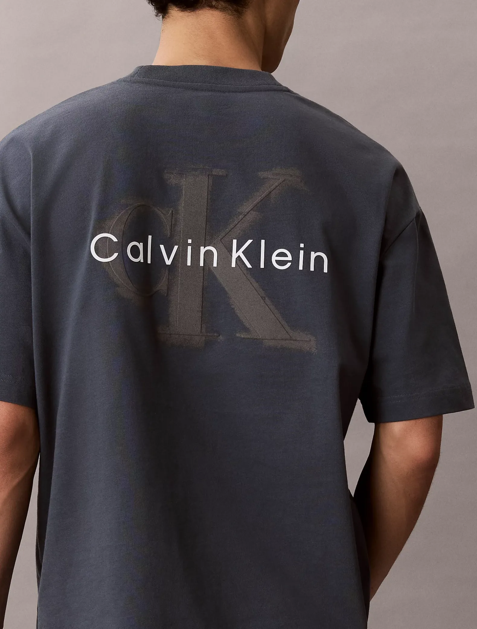 Oversized T-shirt met logo in reliëf