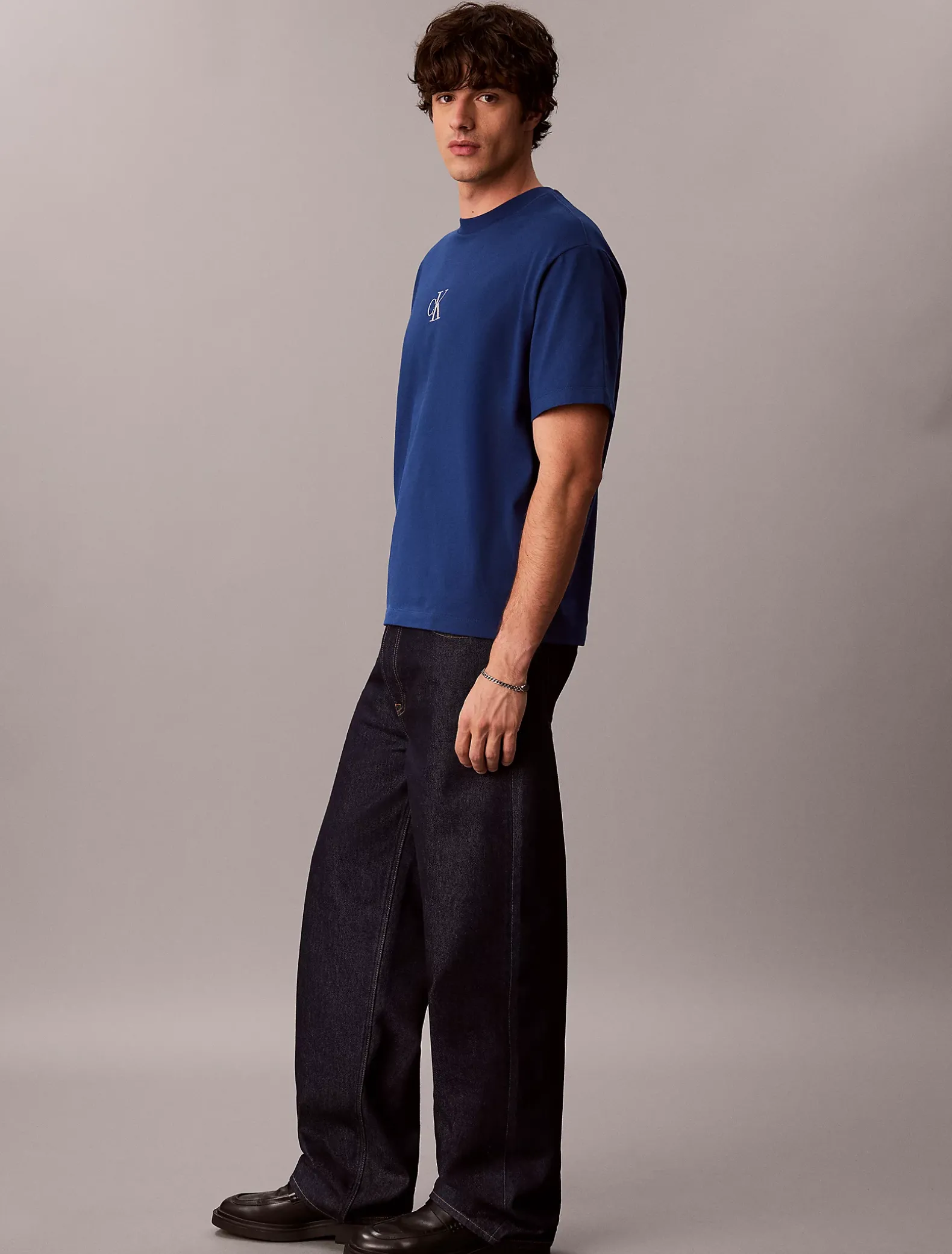 Oversized T-shirt met logo op de achterkant