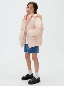 Pufferjas met capuchon en logo voor kinderen