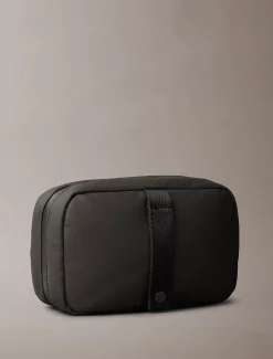 Puffer utility hangtoilettas