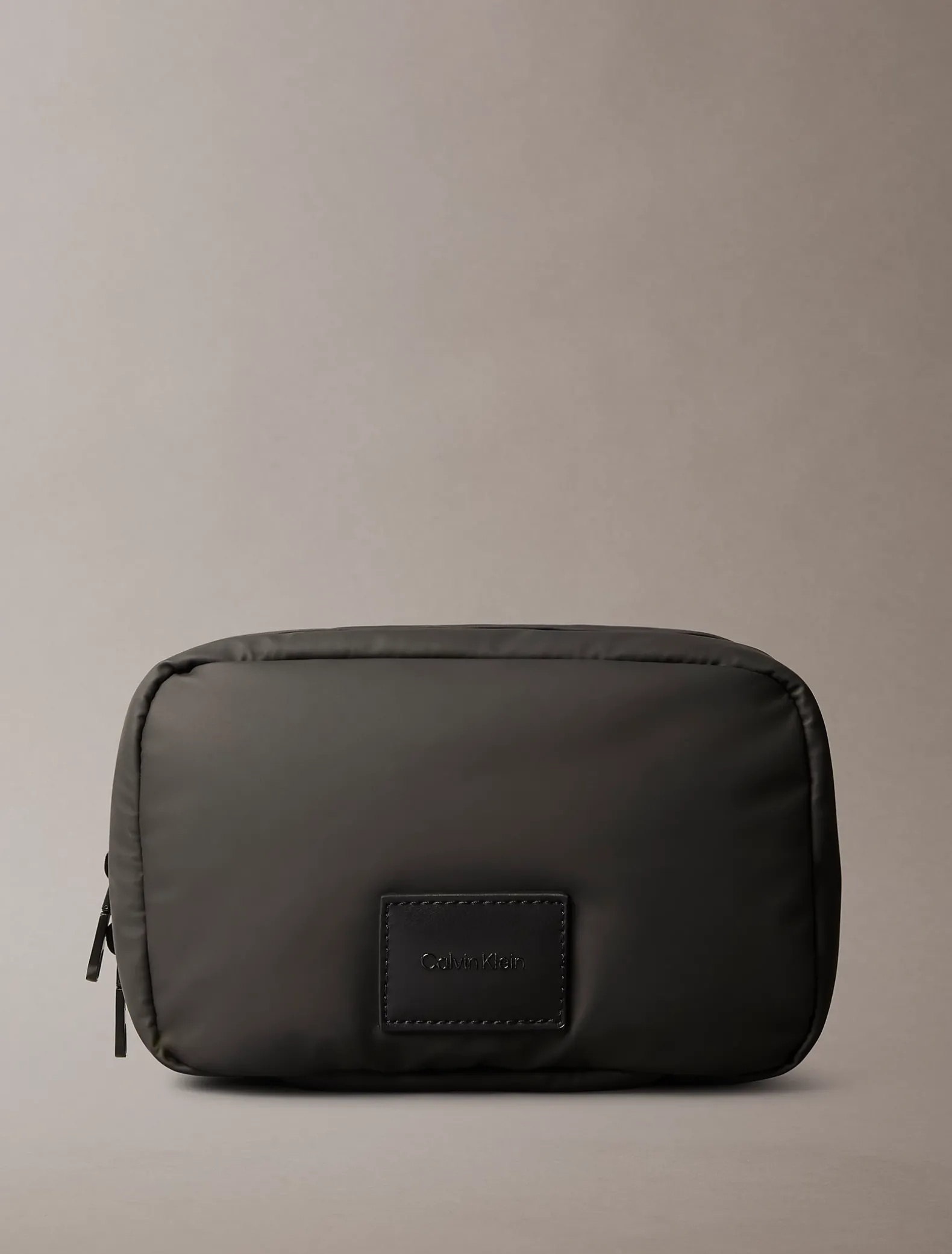Puffer utility hangtoilettas