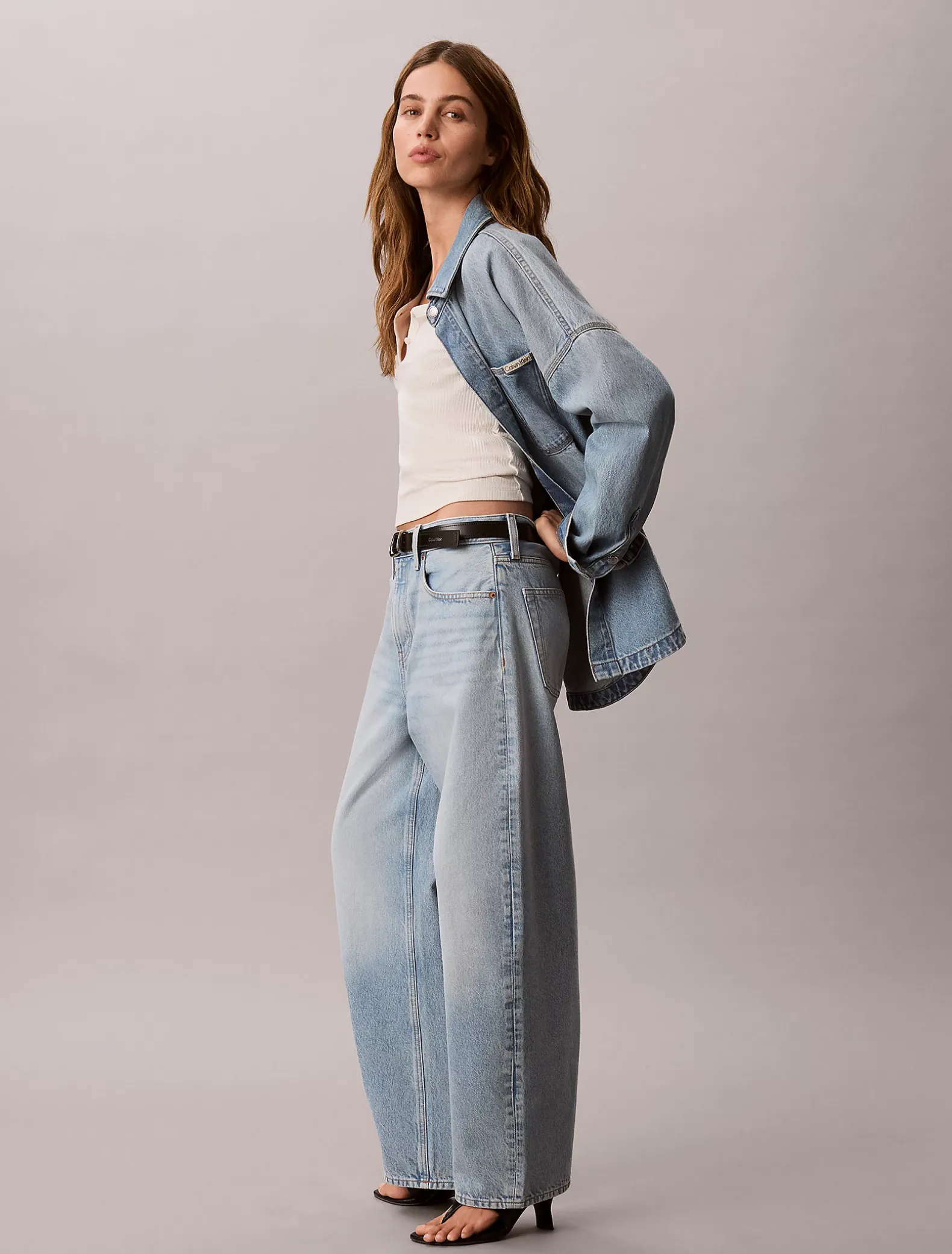 Relaxed Barrel Jeans