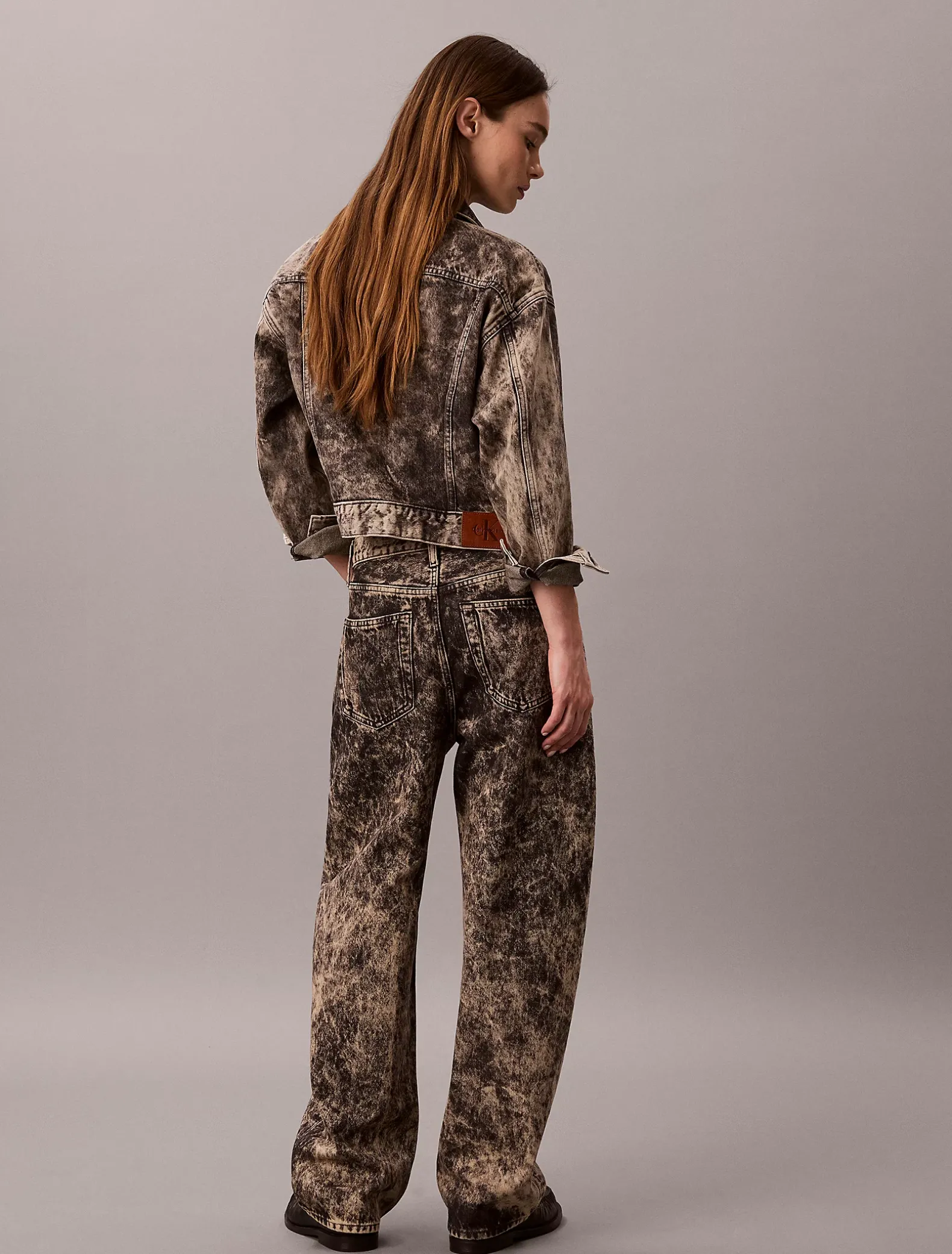 Relaxed Barrel Jeans