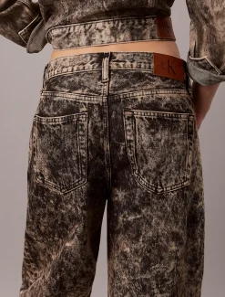 Relaxed Barrel Jeans