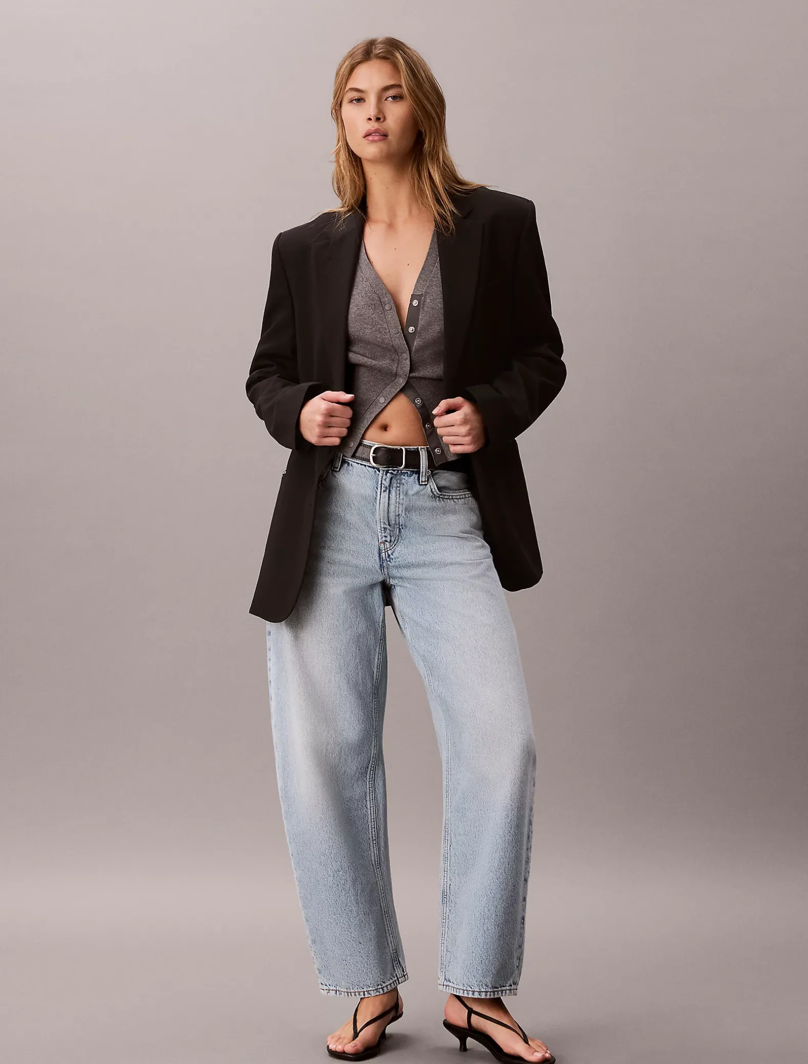 Relaxed Barrel Jeans