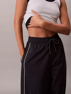 Relaxed joggingbroek van gekreukt nylon