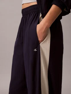 Relaxed nylon trainingsbroek