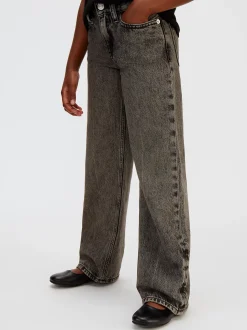 Relaxed Wide Leg jeans
