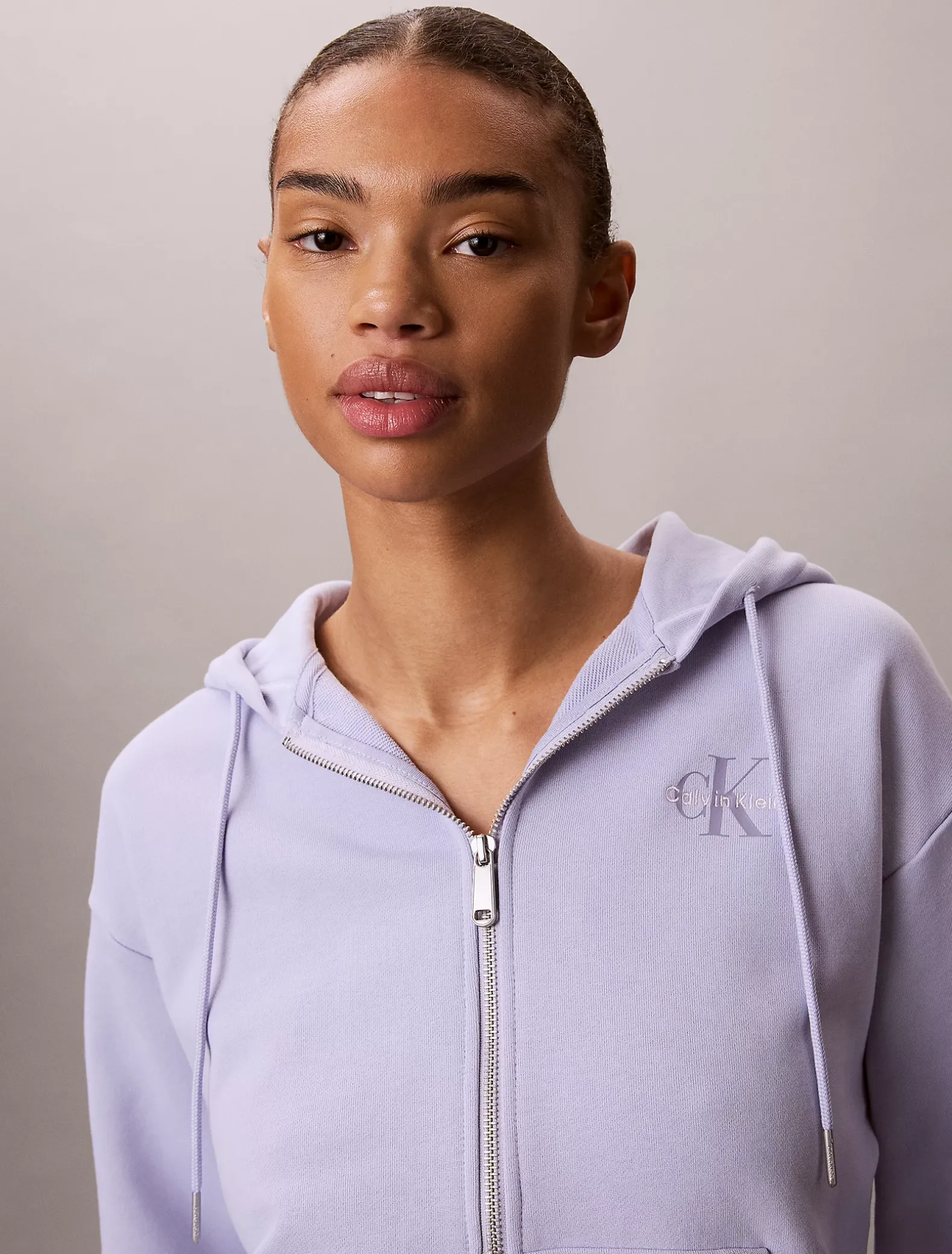 Relaxte hoodie met rits en monogram