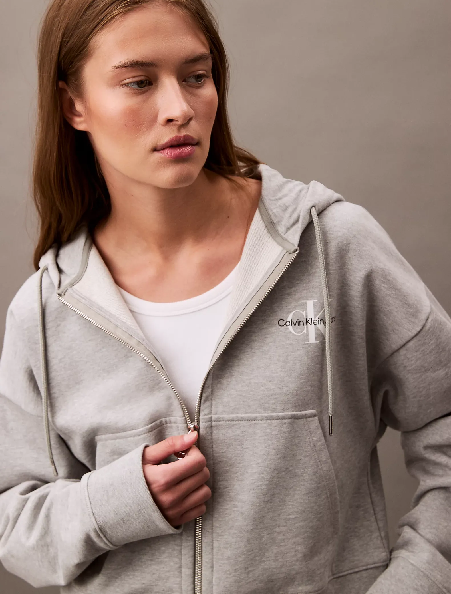 Relaxte hoodie met rits en monogram