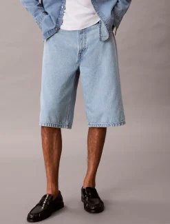 Relaxte lange denim shorts