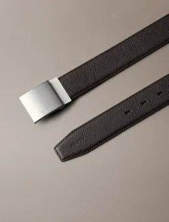 Riem met plaatgesp van grof leer
