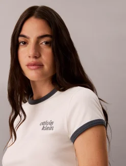 Ringer T-shirt met geborduurd logo