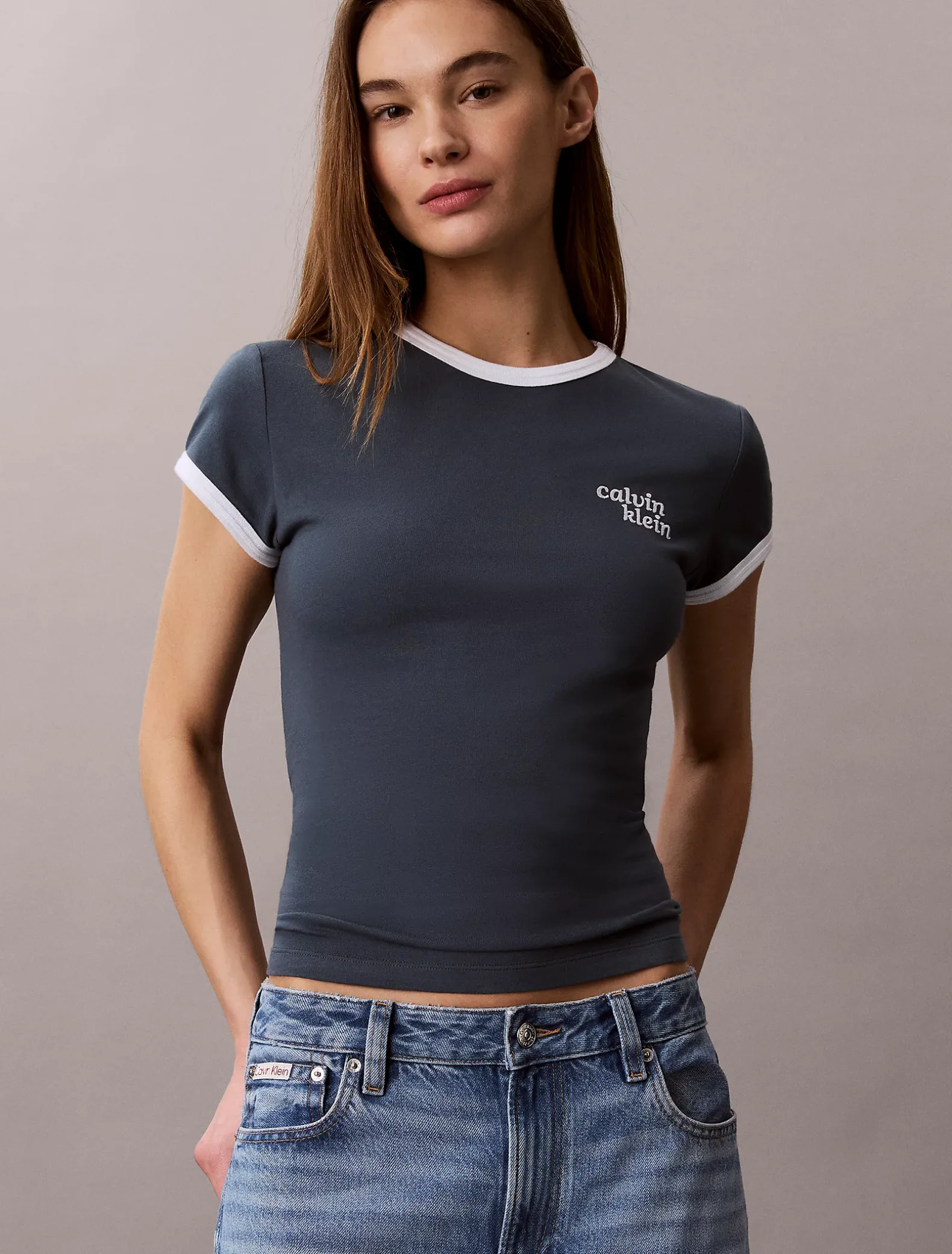 Ringer T-shirt met geborduurd logo