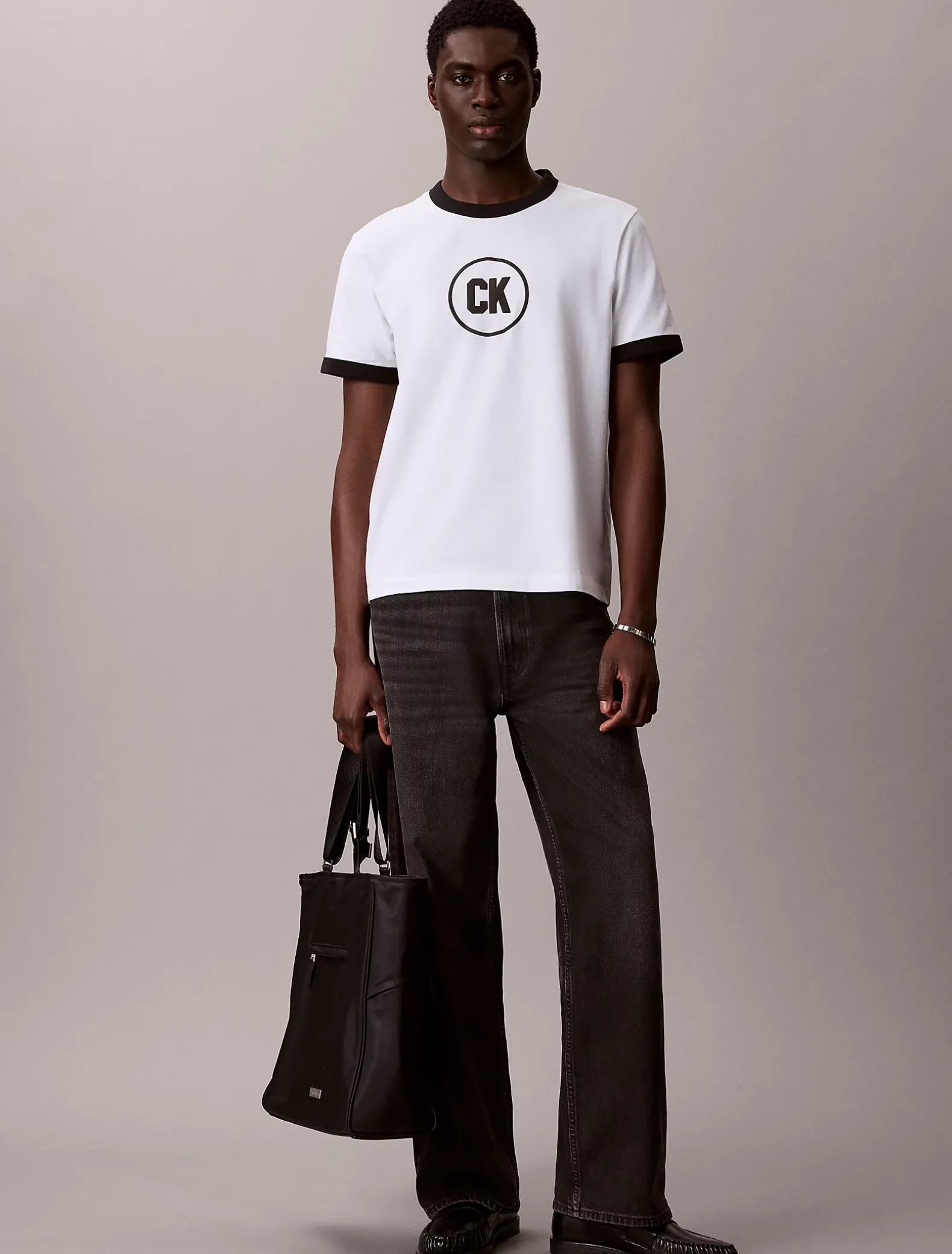 Ringer T-shirt met grafisch logo